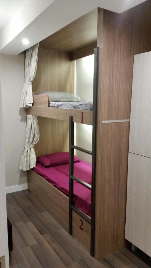 Barcelona & You Hostel Sagrada Familia Экстерьер фото